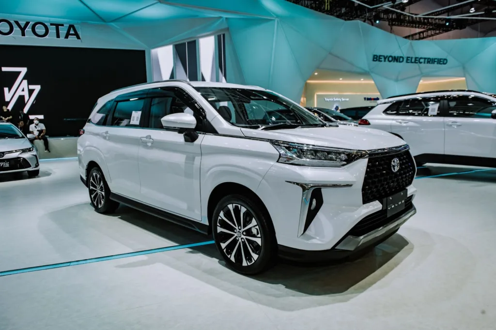 15 Mobil Keluarga Terbaik 2025